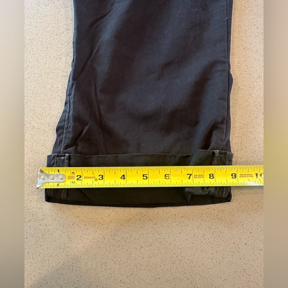 Old Navy Women's Low Rise Waist Black Capri Stretch Shorts Size 16 - Picture 7 of 8